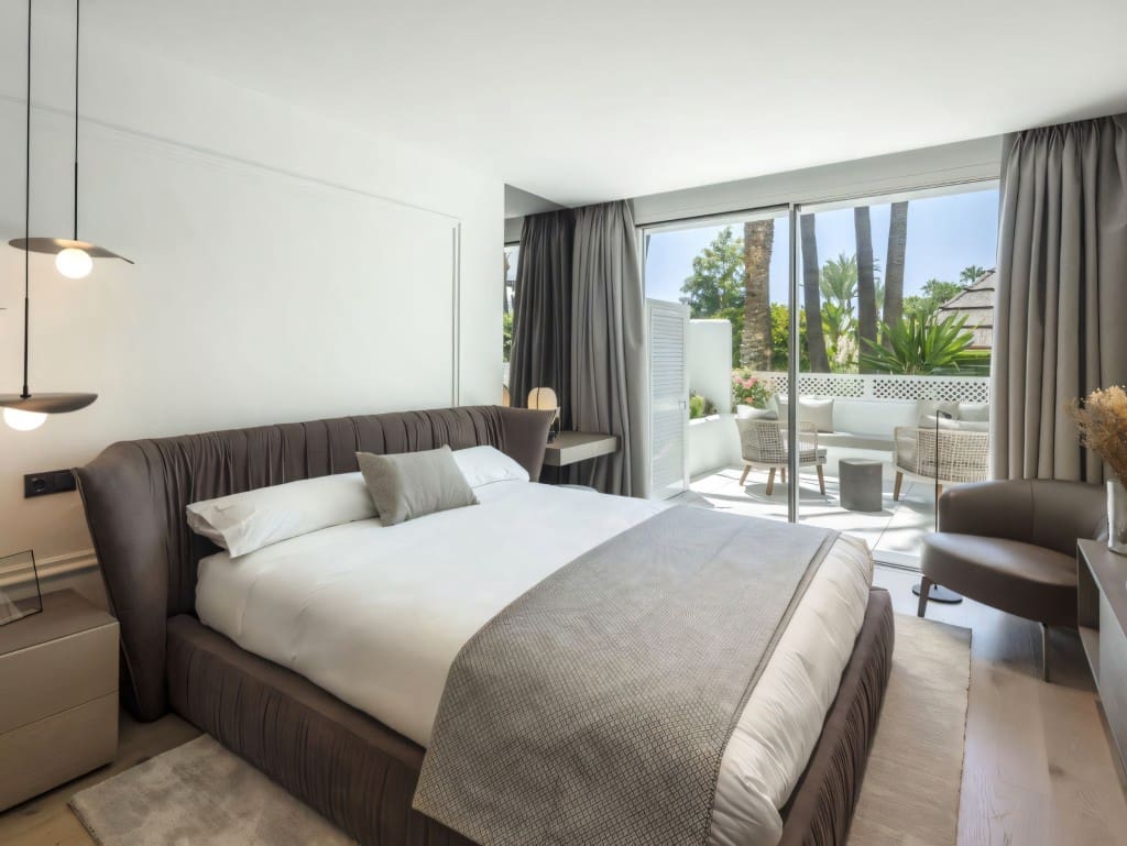 3 bedroom Apartment for sale in Golden Mile with pool garage - € 3,500,000 (Ref: 8552568)