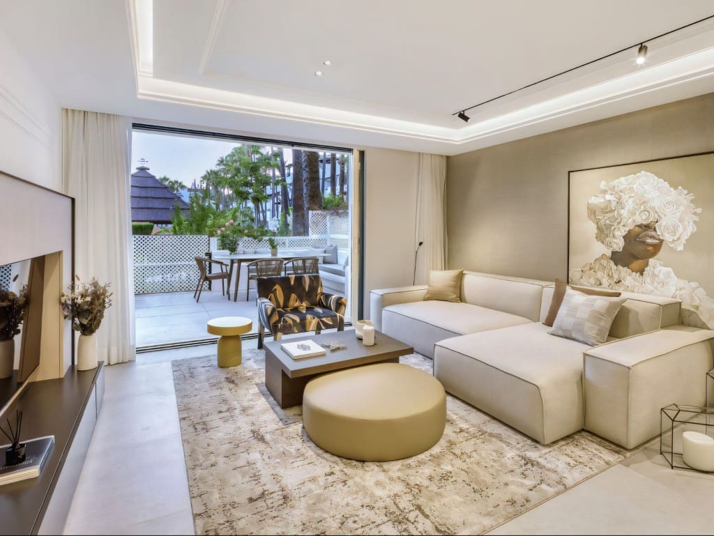 3 bedroom Apartment for sale in Golden Mile with pool garage - € 3,500,000 (Ref: 8552568)