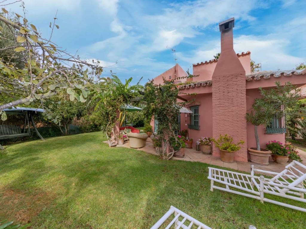 3 quarto Quinta/Casa Rural para venda em Estepona - 875 000 € (Ref: 8570371)