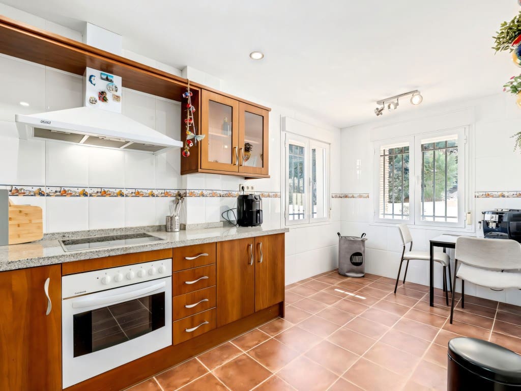 4 chambre Villa/Maison à vendre à Riviera del Sol avec piscine garage - 699 000 € (Ref: 8577538)