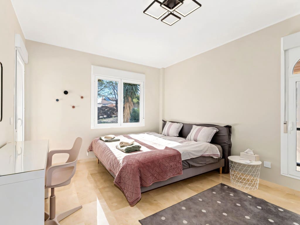 4 chambre Villa/Maison à vendre à Riviera del Sol avec piscine garage - 699 000 € (Ref: 8577538)