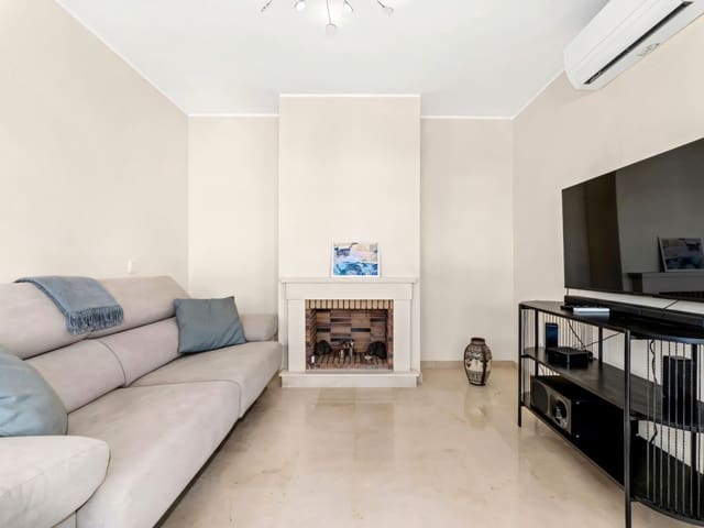 4 Zimmer Villa zu verkaufen in Riviera del Sol, Mijas mit Pool Garage - 699.000 € (Ref: 8577538)