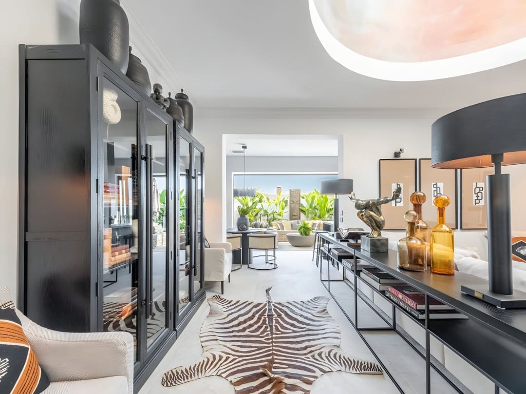 2 soveværelse Bungalow til salg i Golden Mile med swimmingpool - € 3.500.000 (Ref: 8616694)