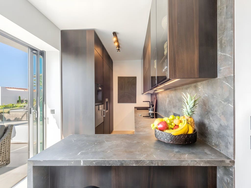 2 soveværelse Bungalow til salg i Golden Mile med swimmingpool - € 3.500.000 (Ref: 8616694)