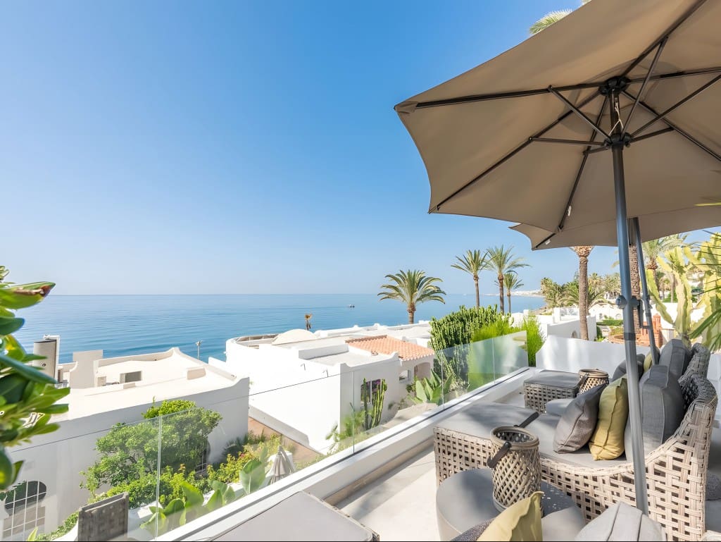 2 soveværelse Bungalow til salg i Golden Mile med swimmingpool - € 3.500.000 (Ref: 8616694)