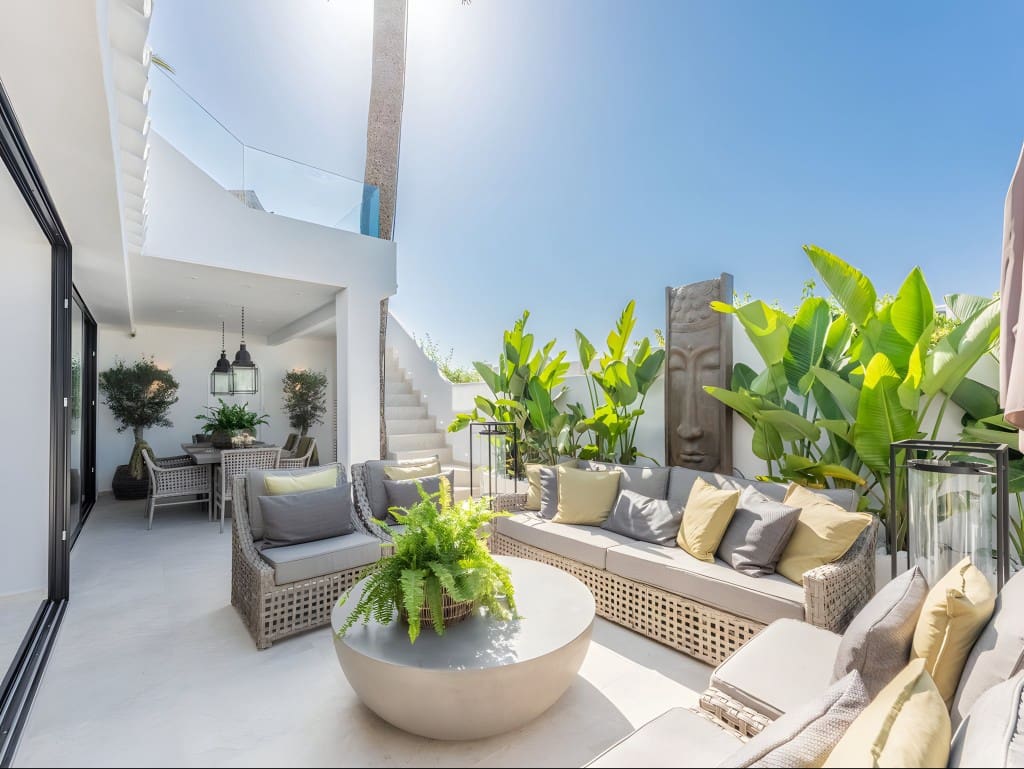 2 soveværelse Bungalow til salg i Golden Mile med swimmingpool - € 3.500.000 (Ref: 8616694)