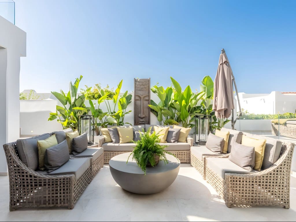 2 soveværelse Bungalow til salg i Golden Mile med swimmingpool - € 3.500.000 (Ref: 8616694)