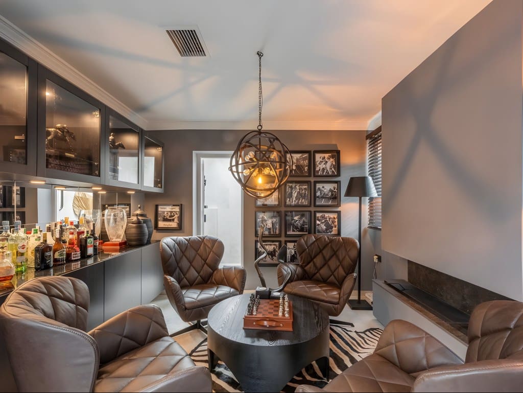 2 soveværelse Bungalow til salg i Golden Mile med swimmingpool - € 3.500.000 (Ref: 8616694)