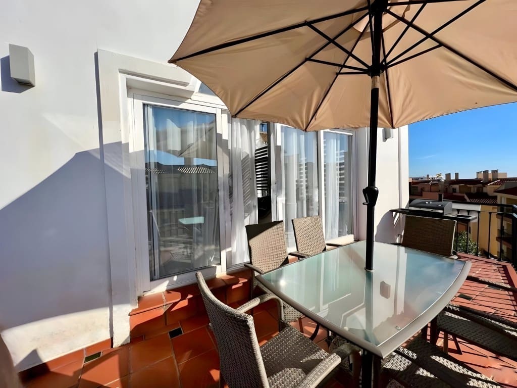 3 chambre Villa/Maison à vendre à Riviera del Sol avec piscine garage - 650 000 € (Ref: 8626427)