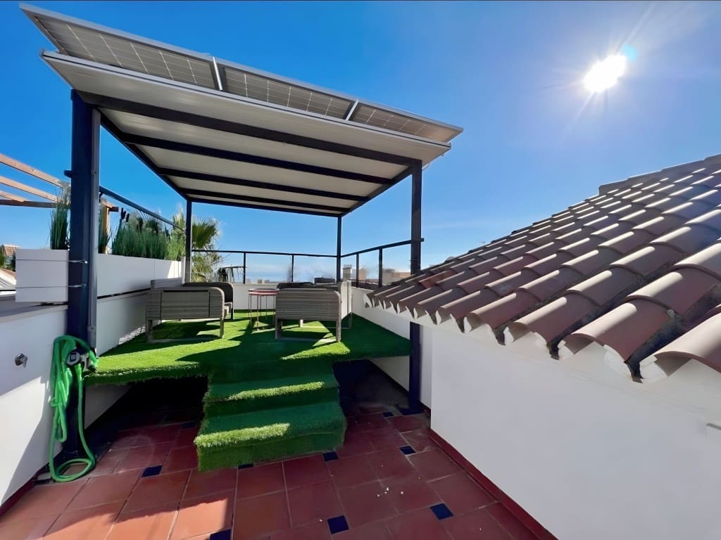 3 chambre Villa/Maison à vendre à Riviera del Sol avec piscine garage - 650 000 € (Ref: 8626427)