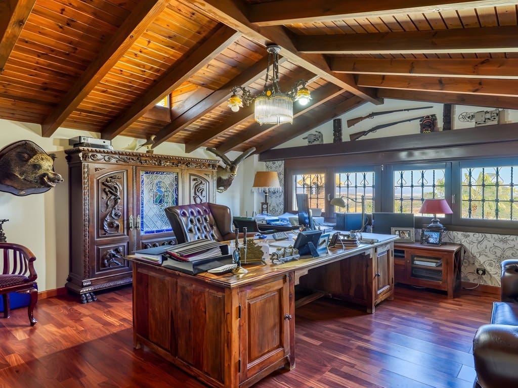 5 soveværelse Finca/Landehus til salg i Alhaurin de la Torre med swimmingpool garage - € 1.900.000 (Ref: 8634304)