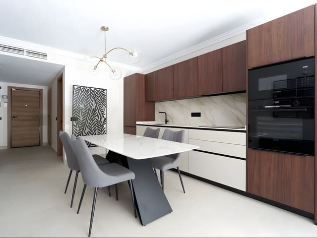 3 soveværelse Lejlighed til salg i San Pedro de Alcantara, Marbella med swimmingpool garage - € 745.000 (Ref: 8651975)