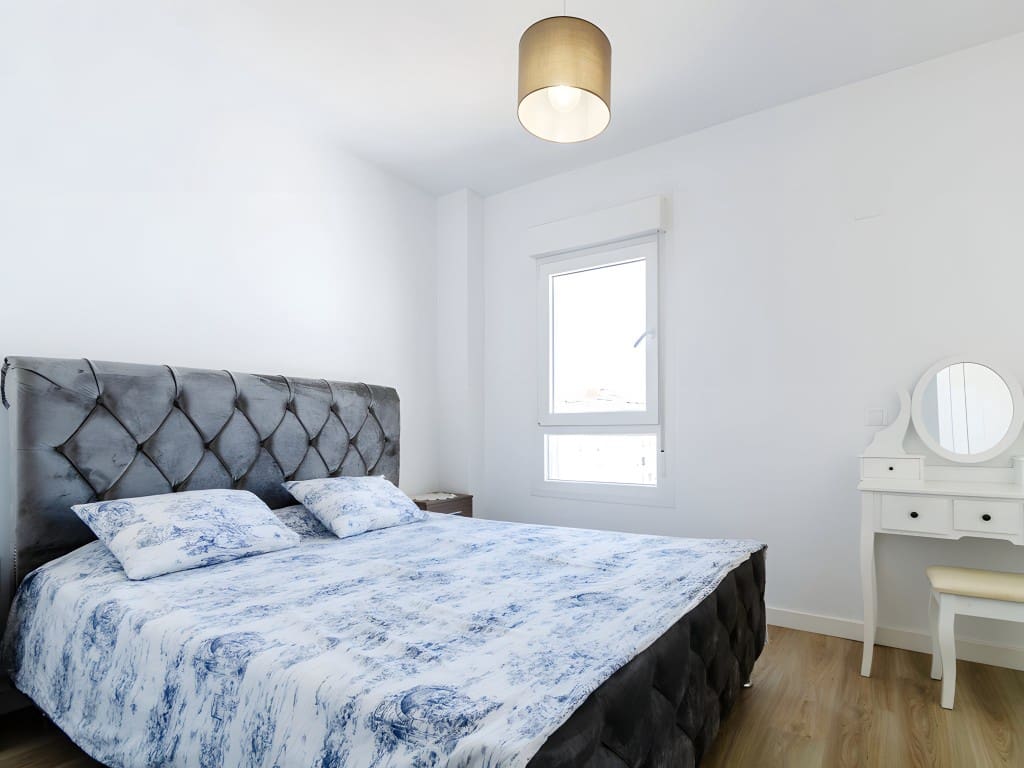 Apartamento de 3 habitaciones en Nueva Andalucia en venta con piscina garaje - 430.000 € (Ref: 8651976)