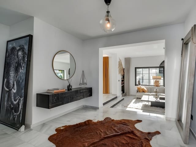 5 slaapkamer Villa te koop in Nueva Andalucia, Marbella met zwembad garage - € 1.894.000 (Ref: 8670182)