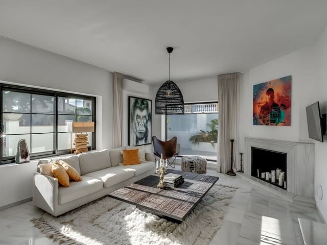 5 slaapkamer Villa te koop in Nueva Andalucia, Marbella met zwembad garage - € 1.894.000 (Ref: 8670182)