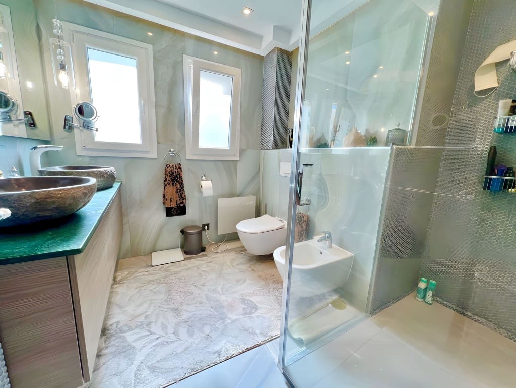 Apartamento de 4 habitaciones en San Pedro de Alcantara en venta con piscina garaje - 1.380.000 € (Ref: 8701679)