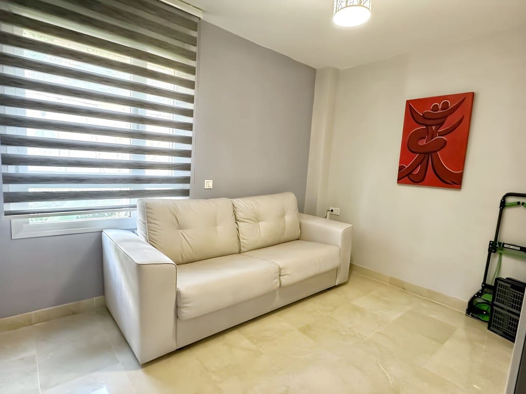 3 bedroom Apartment for sale in Benahavis with pool garage - € 649,000 (Ref: 8705899)