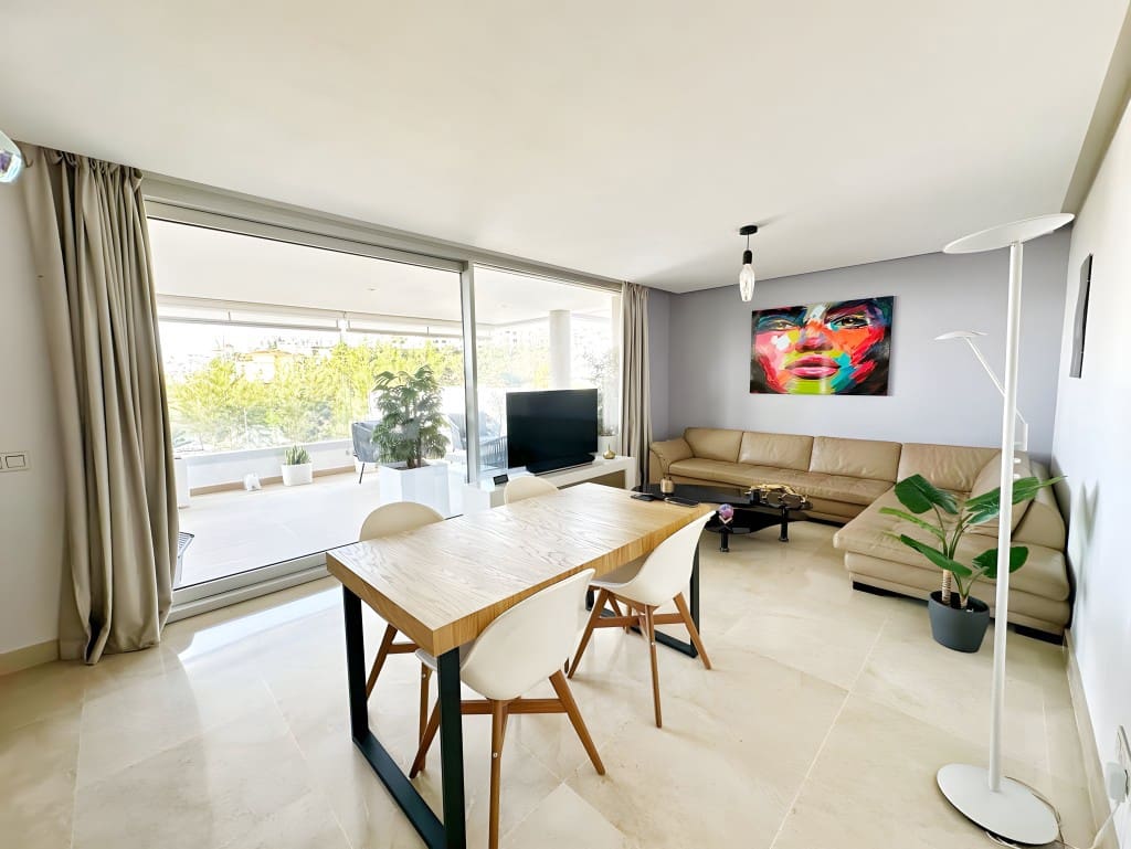 3 bedroom Apartment for sale in Benahavis with pool garage - € 649,000 (Ref: 8705899)