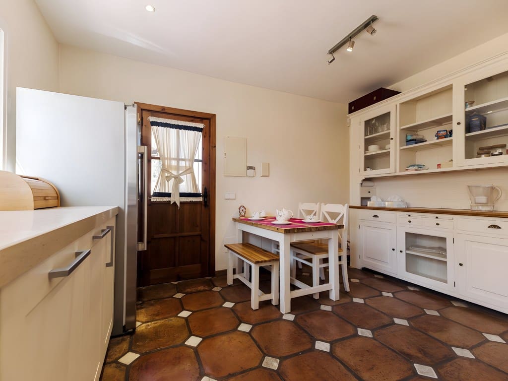 5 sypialnia Willa na sprzedaż w Los Monteros z basenem garażem - 3 795 000 € (Ref: 8709008)