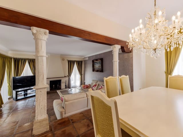 Chalet de 5 habitaciones en Los Monteros, Marbella en venta con piscina garaje - 3.795.000 € (Ref: 8709008)