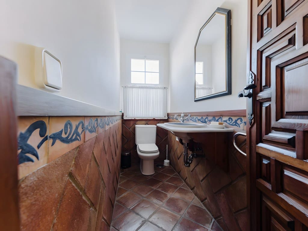 5 sypialnia Willa na sprzedaż w Los Monteros z basenem garażem - 3 795 000 € (Ref: 8709008)