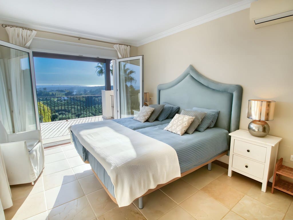 4 slaapkamer Finca/Landhuis te koop in Estepona met zwembad - € 2.450.000 (Ref: 8714512)