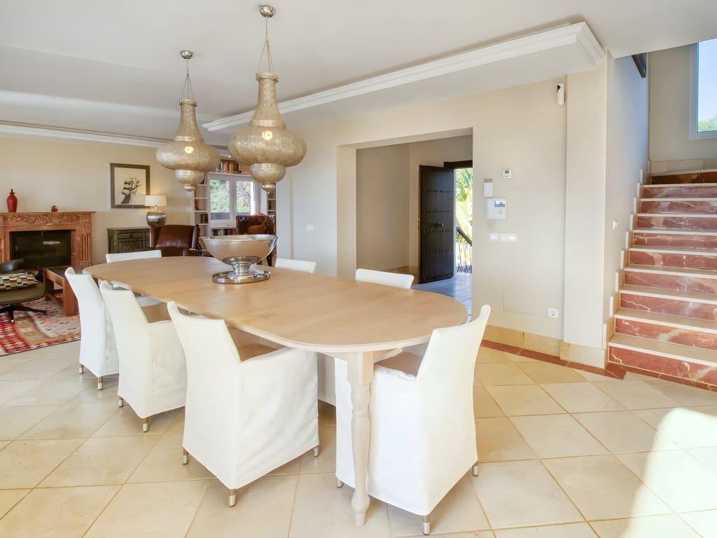 4 slaapkamer Finca/Landhuis te koop in Estepona met zwembad - € 2.450.000 (Ref: 8714512)