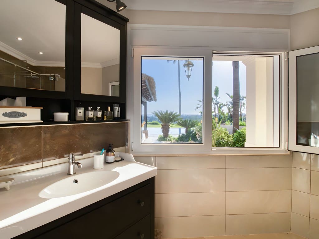 4 slaapkamer Finca/Landhuis te koop in Estepona met zwembad - € 2.450.000 (Ref: 8714512)