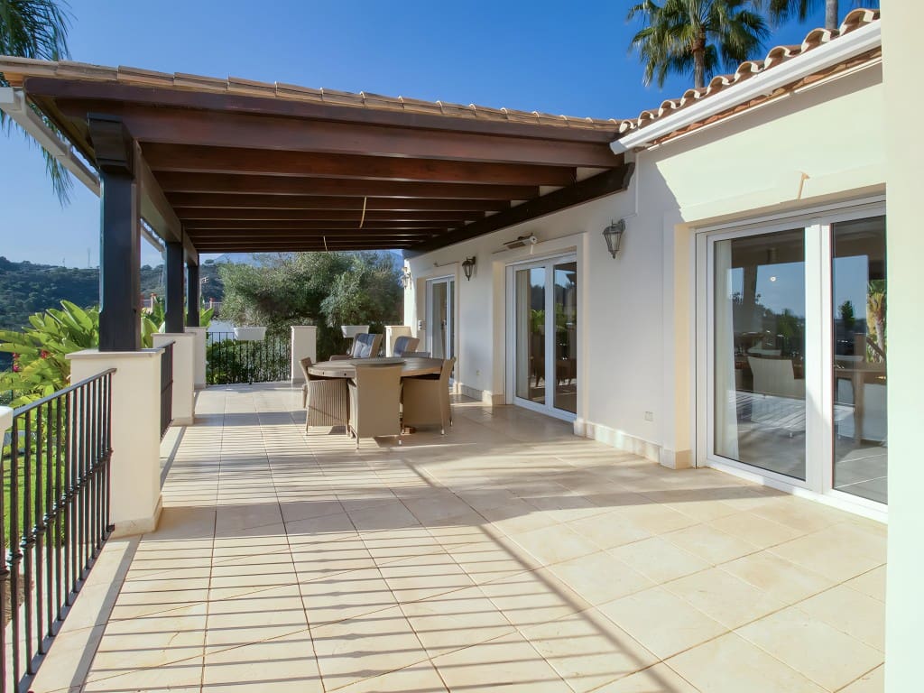 4 slaapkamer Finca/Landhuis te koop in Estepona met zwembad - € 2.450.000 (Ref: 8714512)