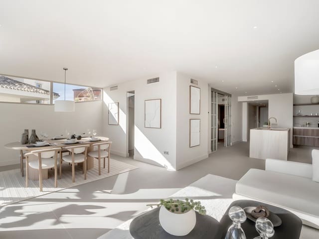 3 bedroom Apartment for sale in Nueva Andalucia, Marbella with pool garage - € 1,095,000 (Ref: 8717047)