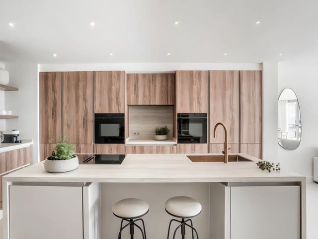 3 bedroom Apartment for sale in Nueva Andalucia, Marbella with pool garage - € 1,095,000 (Ref: 8717047)