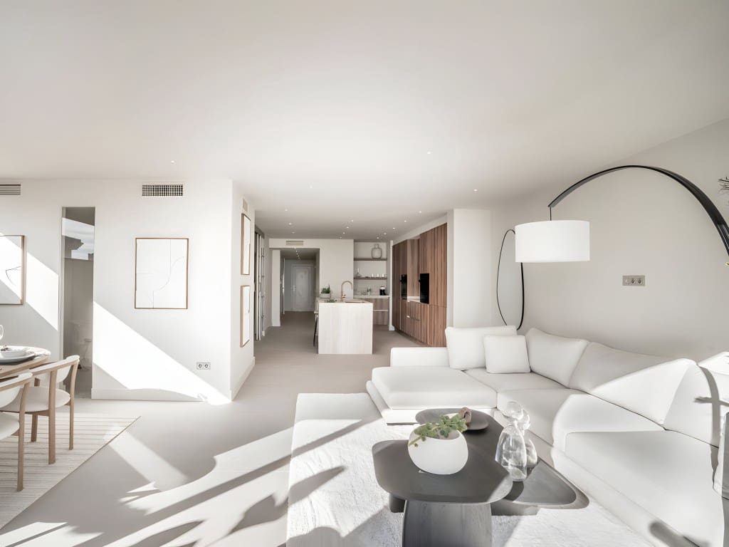 3 bedroom Apartment for sale in Nueva Andalucia with pool garage - € 1,095,000 (Ref: 8717047)