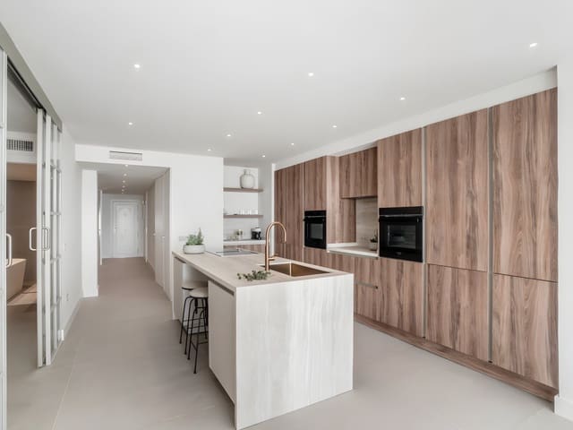 3 bedroom Apartment for sale in Nueva Andalucia, Marbella with pool garage - € 1,095,000 (Ref: 8717047)