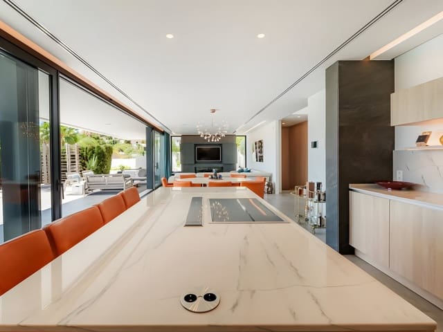 4 slaapkamer Villa te koop in Nueva Andalucia, Marbella met zwembad garage - € 3.900.000 (Ref: 8723639)