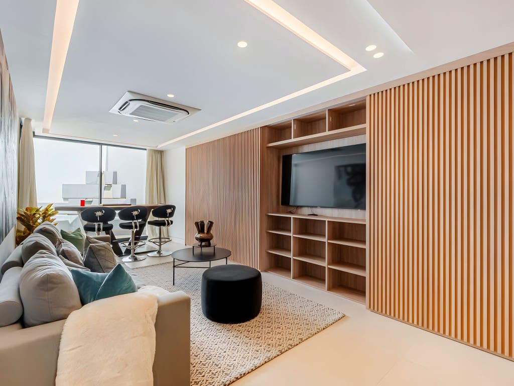 4 bedroom Villa for sale in Nueva Andalucia with pool garage - € 3,900,000 (Ref: 8723639)