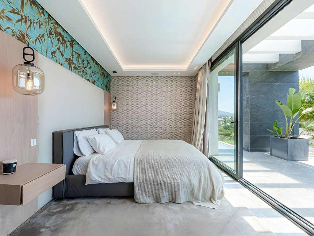 4 bedroom Villa for sale in Nueva Andalucia with pool garage - € 3,900,000 (Ref: 8723639)