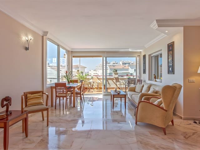 3 slaapkamer Appartement te koop in Benalmadena Costa, Benalmádena met zwembad garage - € 465.000 (Ref: 8752120)