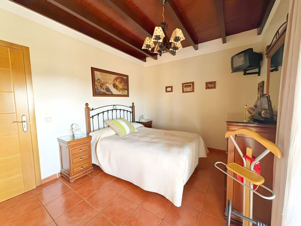 3 soverom Villa til salgs i La Cala de Mijas med svømmebasseng garasje - € 599 000 (Ref: 8773234)