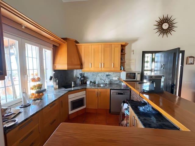 3 soverom Villa til salgs i La Cala de Mijas, Mijas med svømmebasseng garasje - € 599 000 (Ref: 8773234)