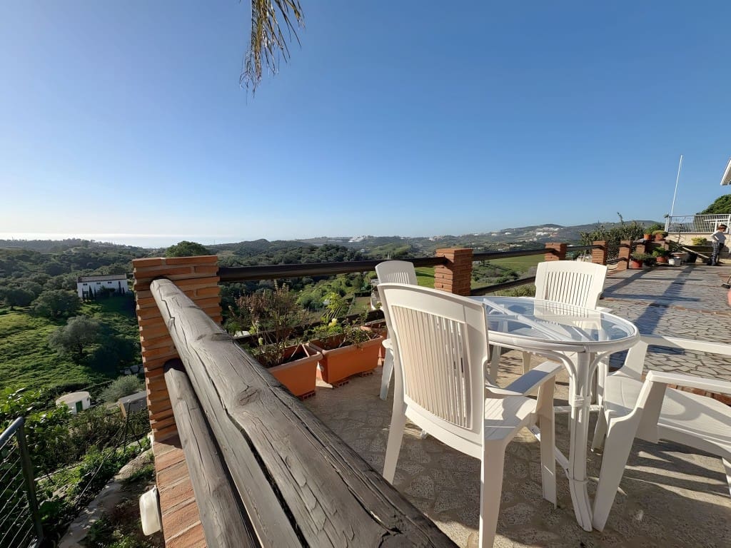 3 soverom Villa til salgs i La Cala de Mijas med svømmebasseng garasje - € 599 000 (Ref: 8773234)