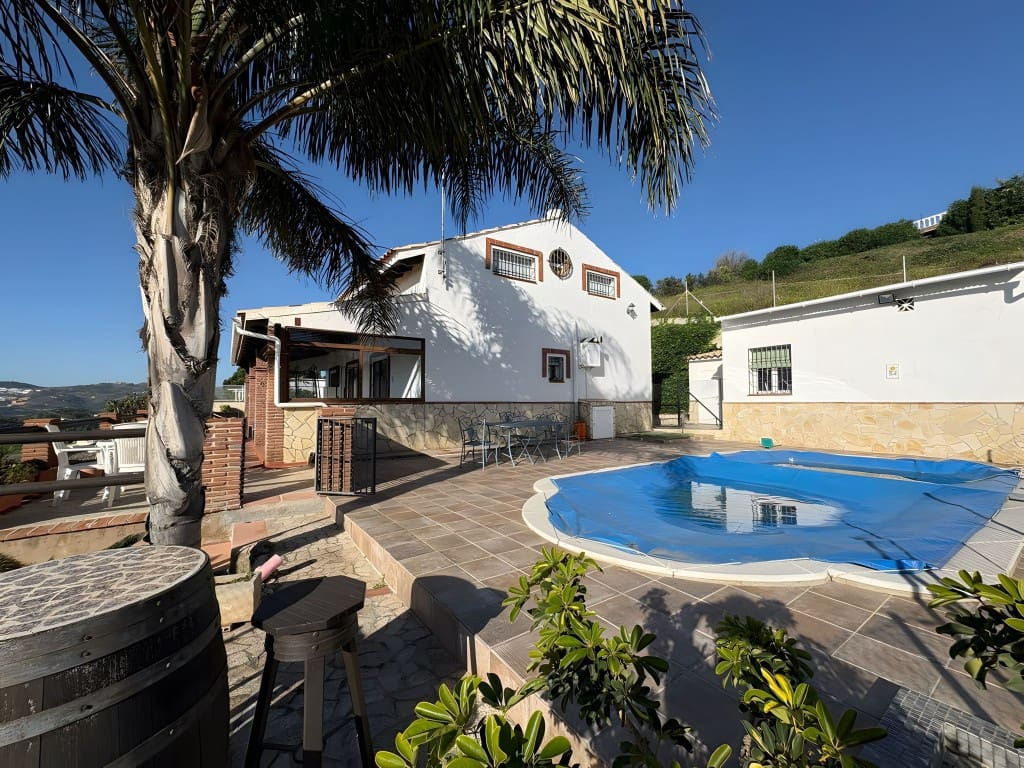 3 soverom Villa til salgs i La Cala de Mijas med svømmebasseng garasje - € 599 000 (Ref: 8773234)