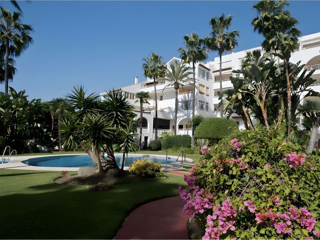 4 Zimmer Apartment zu verkaufen in Atalaya-Isdabe mit Pool Garage - 679.000 € (Ref: 8793303)