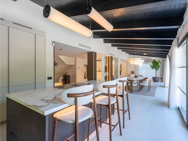 5 slaapkamer Villa te koop in Nueva Andalucia, Marbella met zwembad garage - € 4.850.000 (Ref: 8798317)