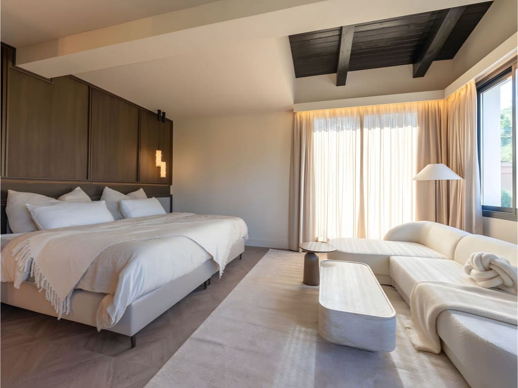 5 slaapkamer Villa te koop in Nueva Andalucia met zwembad garage - € 4.850.000 (Ref: 8798317)