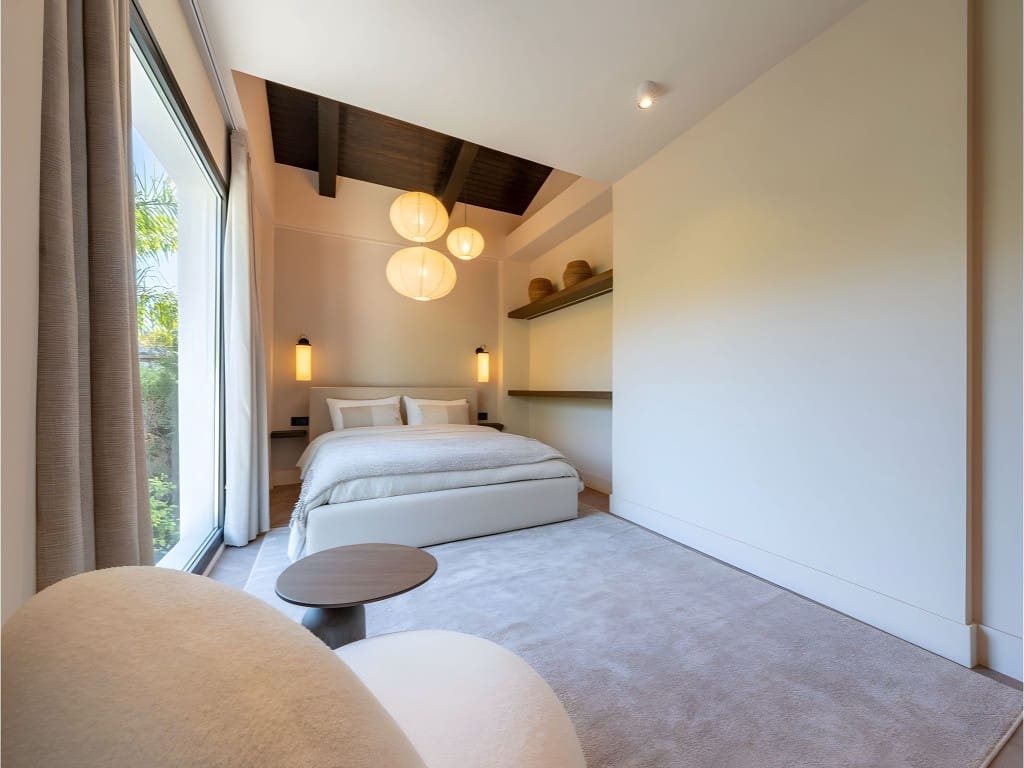 5 slaapkamer Villa te koop in Nueva Andalucia met zwembad garage - € 4.850.000 (Ref: 8798317)