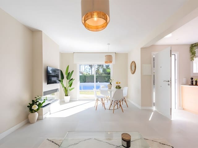 2 chambre Appartement à vendre à Nueva Andalucia, Marbella avec piscine garage - 549 000 € (Ref: 8805632)