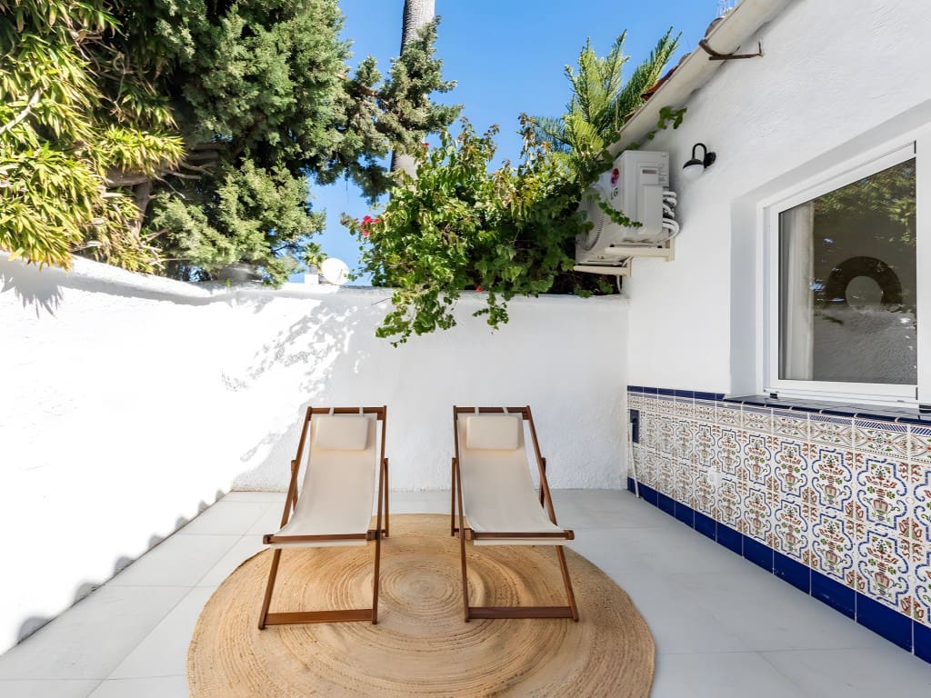 2 soverom Leilighet til salgs i Nueva Andalucia med svømmebasseng garasje - € 549 000 (Ref: 8805632)