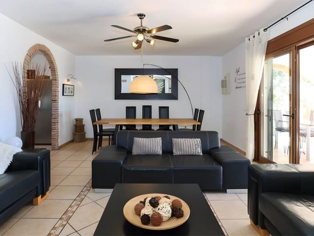 4 sypialnia Finka/Dom wiejski na sprzedaż w Alozaina z basenem garażem - 690 000 € (Ref: 8826986)