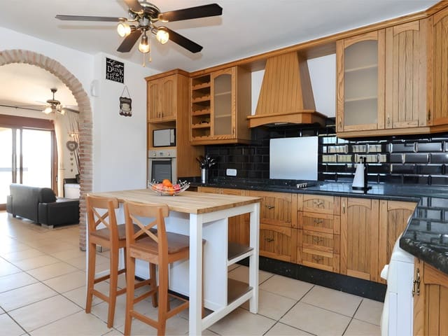 4 sypialnia Finka/Dom wiejski na sprzedaż w Alozaina z basenem garażem - 690 000 € (Ref: 8826986)