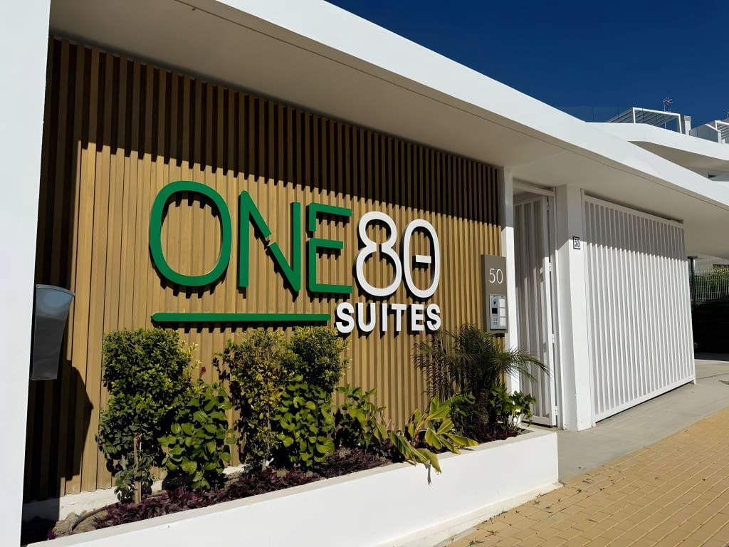 2 Zimmer Apartment zu verkaufen in Estepona mit Pool Garage - 459.000 € (Ref: 8834165)